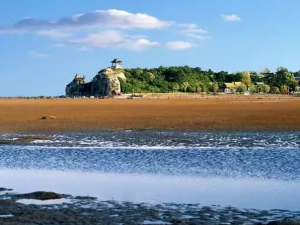 北戴河，渤海湾的蓝色呼吸，一场与海风撞个满怀的旅行