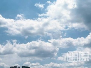 海南天空最新天气预报，未来三天晴雨交织，气温舒适，海岛出行全攻略