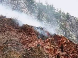 探秘山西宁武万年冰洞，冰与火交织的千年奇观