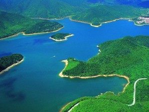 吉林松花湖最新天气预报，秋日湖光山色与天气攻略