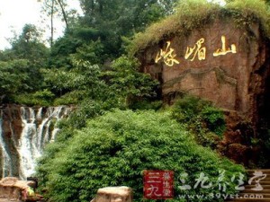 12月峨眉山旅游攻略，雪域佛国的极致体验与费用全解析