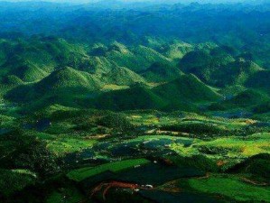 万峰林，喀斯特峰林间的诗意栖居与旅行诗篇