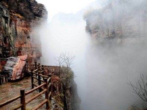 最新万仙山景区天气预报，晴雨温度早知道，出行必备指南！