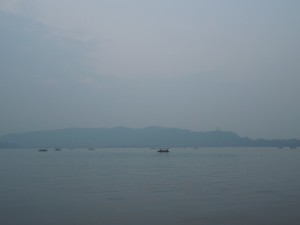 西湖慢游记，不赶路，只赴一场山水之约