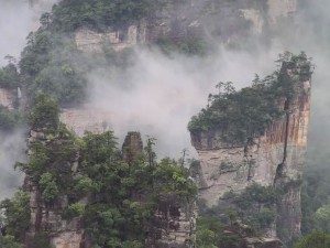 二月张家界，当冰雪吻上奇峰，赴一场山水间的冬日童话